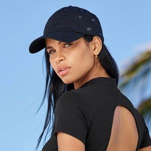 Alo Yoga Echo Black Hat